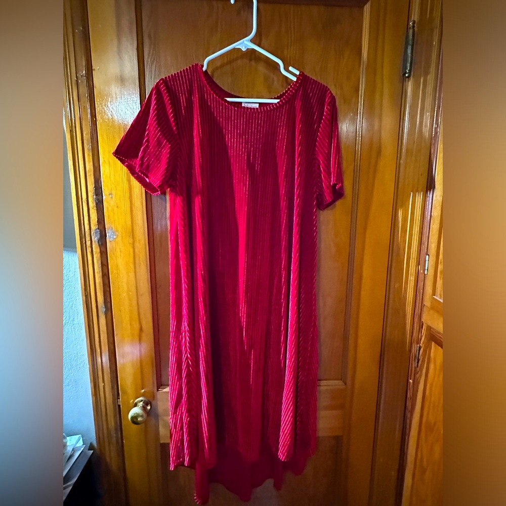 LuLaRoe Large Red Velvet Carly